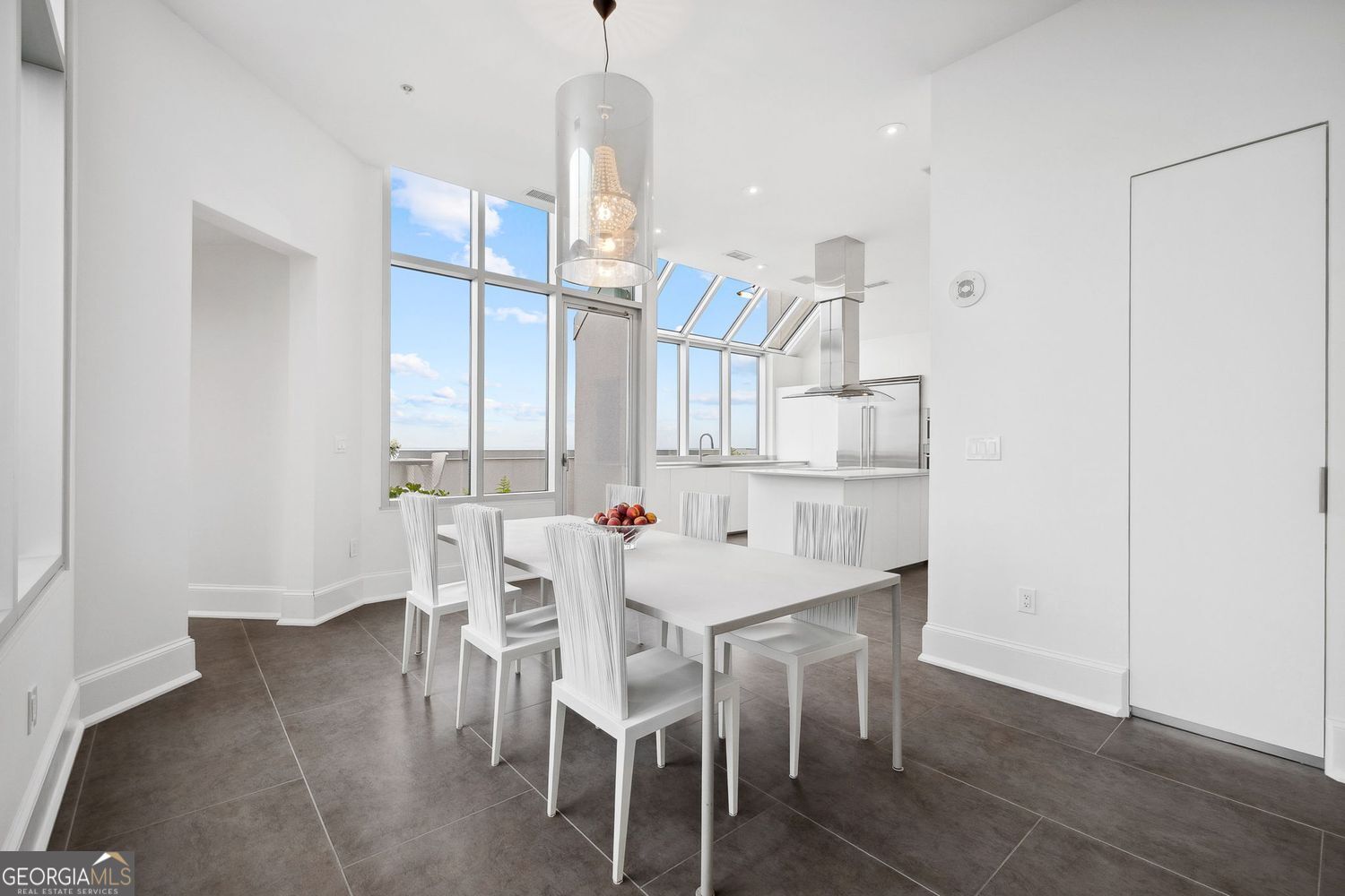 2828 PEACHTREE - Residential
