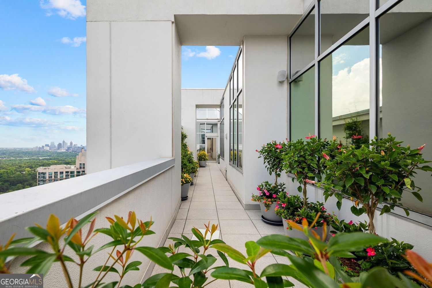 2828 PEACHTREE - Residential