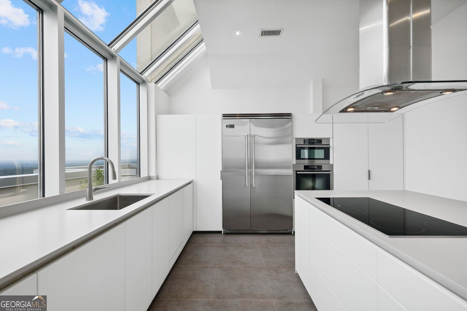 2828 PEACHTREE - Residential