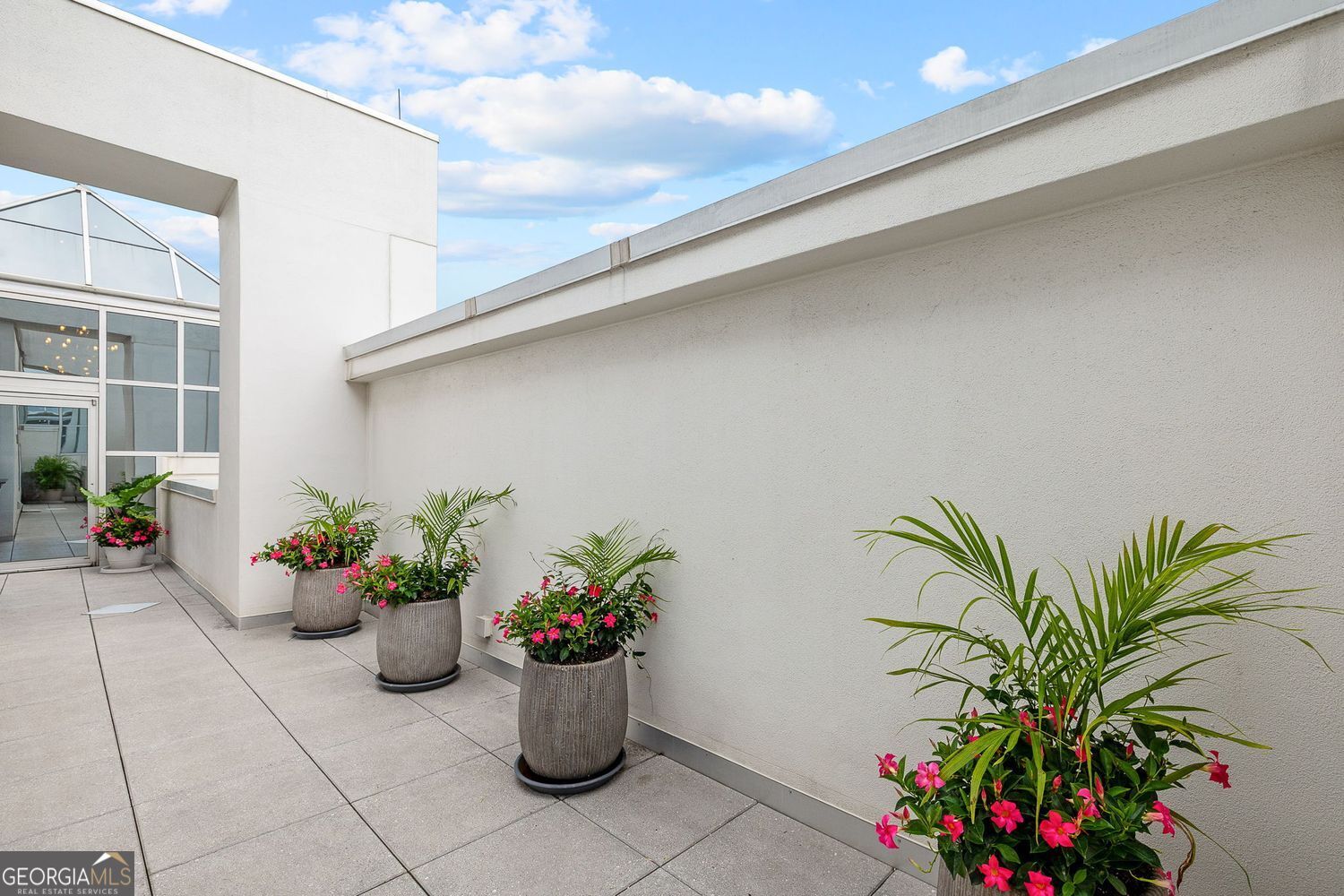 2828 PEACHTREE - Residential