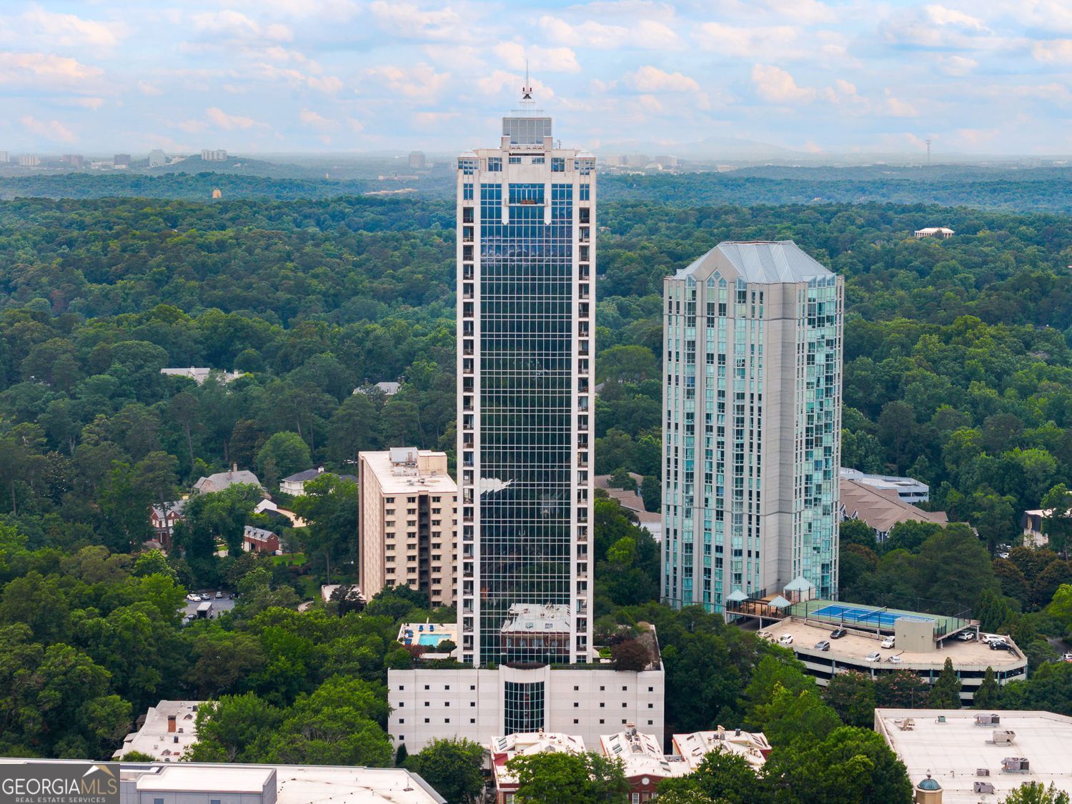 2828 PEACHTREE - Residential