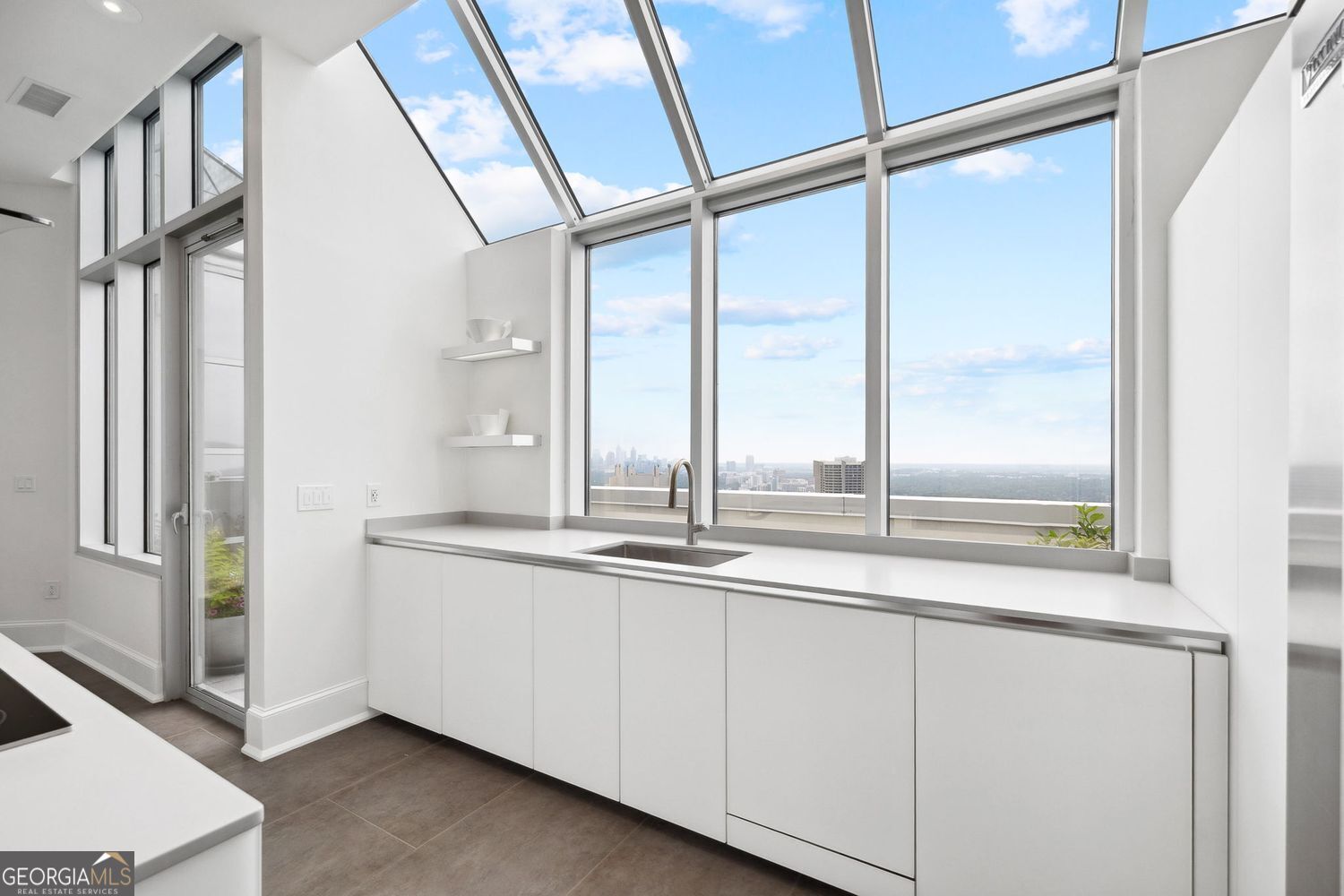2828 PEACHTREE - Residential
