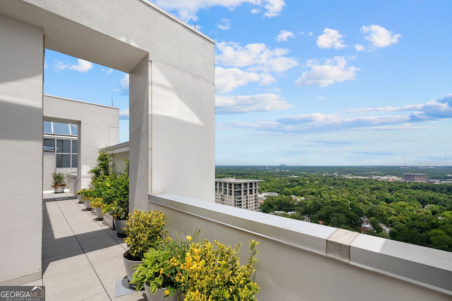 2828 PEACHTREE - Residential