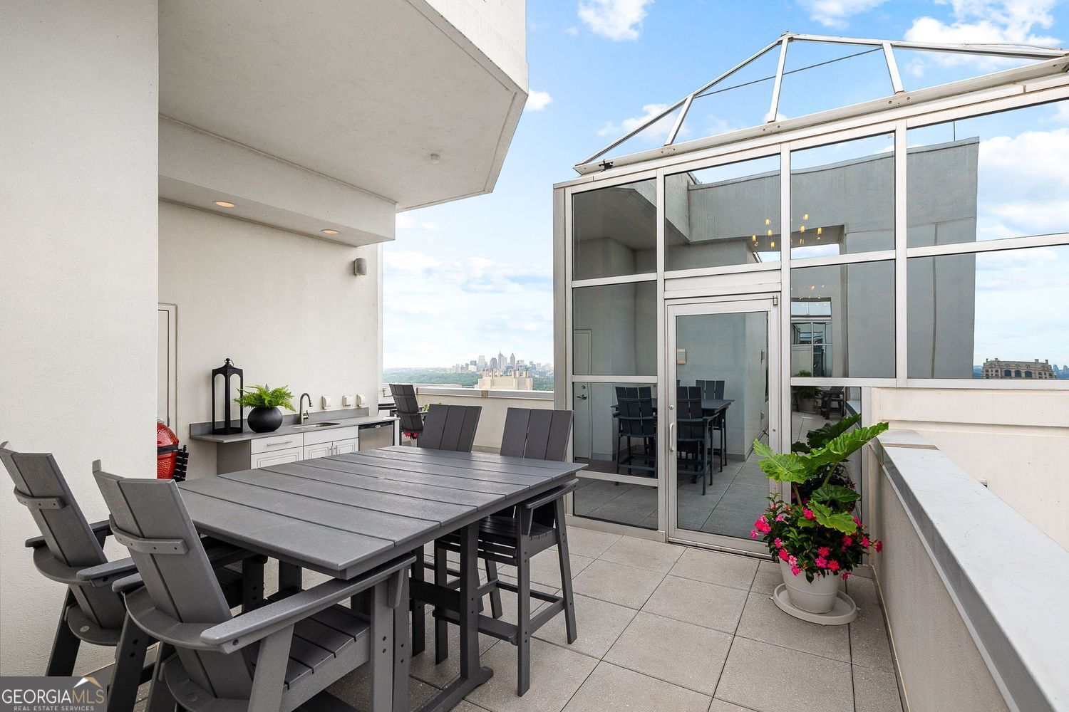 2828 PEACHTREE - Residential