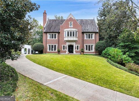 Photo of 369 Pine Tree Drive NE, Atlanta, GA 30305 (MLS # 10740240)