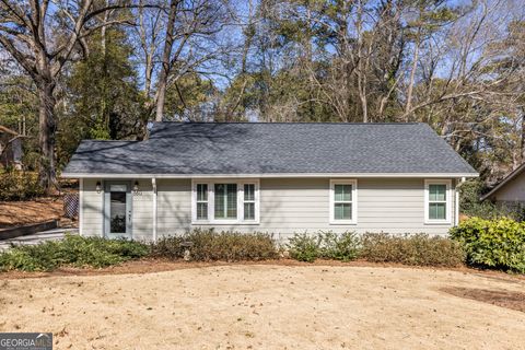 Photo of 660 Scott Circle, Decatur, GA 30033 (MLS # 10685503)