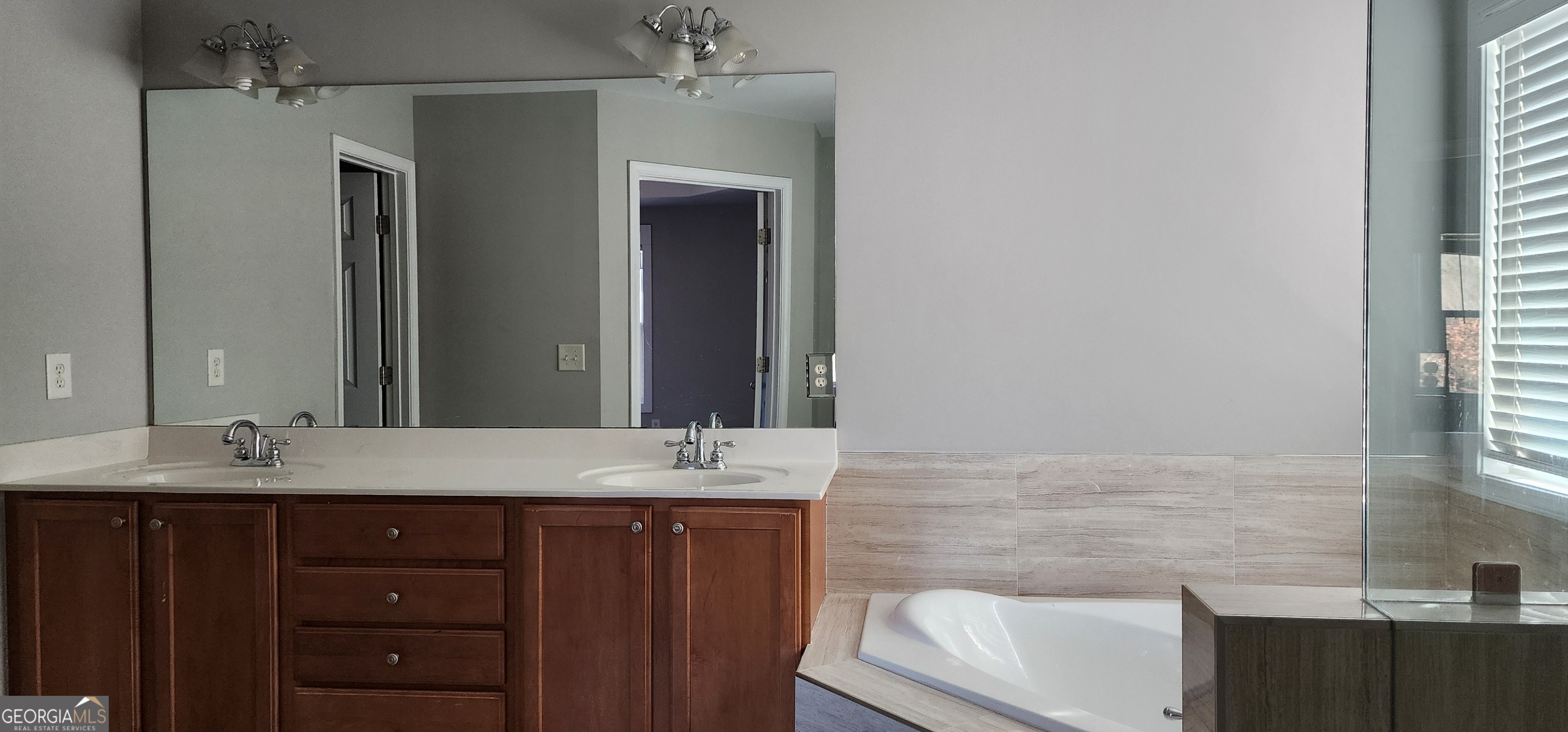 Cumming, Georgia 30041, United States, 4 Bedrooms Bedrooms, ,3 BathroomsBathrooms,Residential,Active,25719