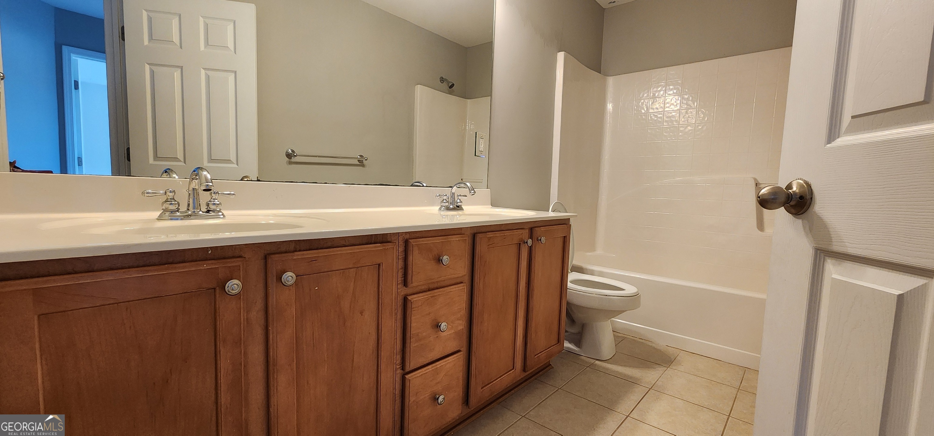 Cumming, Georgia 30041, United States, 4 Bedrooms Bedrooms, ,3 BathroomsBathrooms,Residential,Active,25719