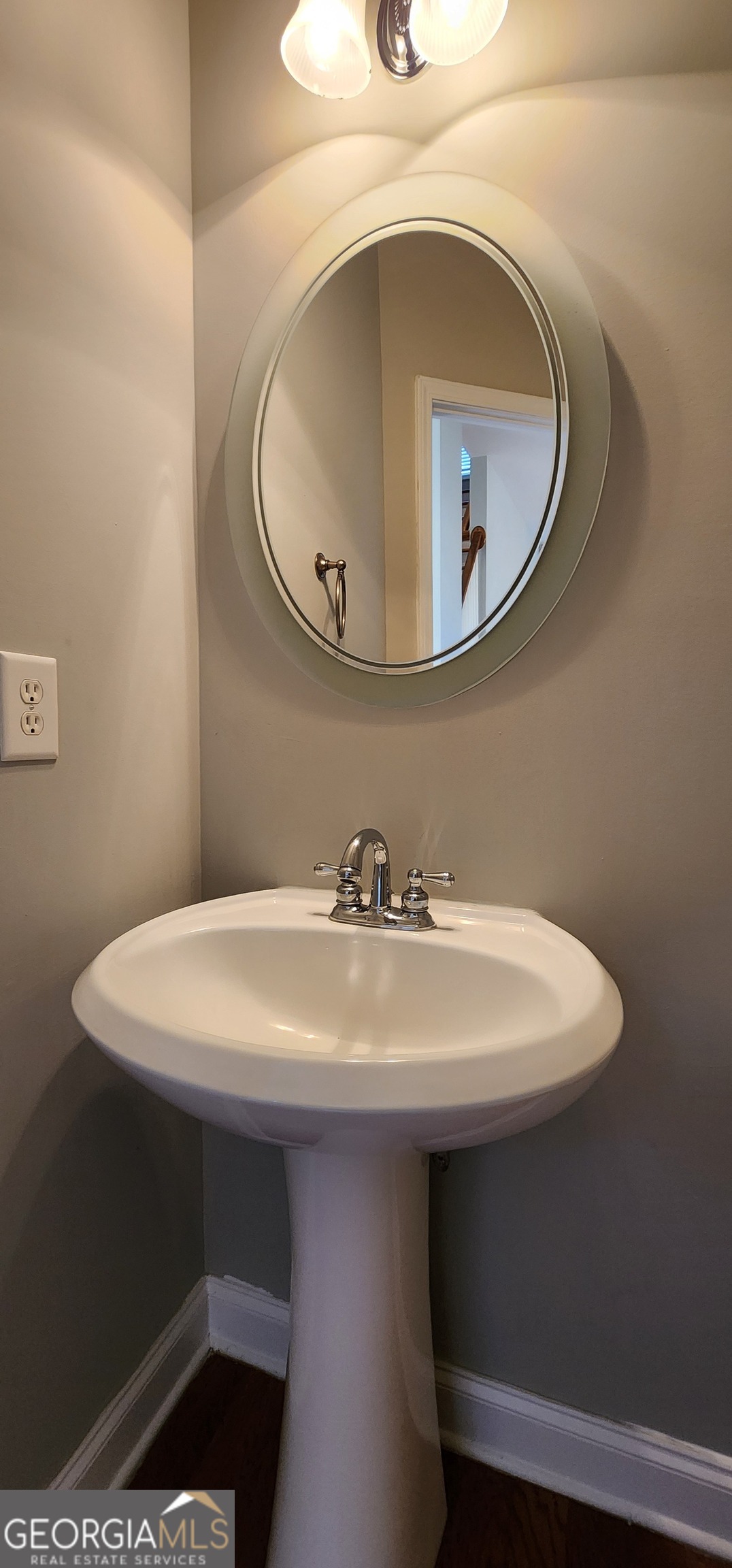 Cumming, Georgia 30041, United States, 4 Bedrooms Bedrooms, ,3 BathroomsBathrooms,Residential,Active,25719