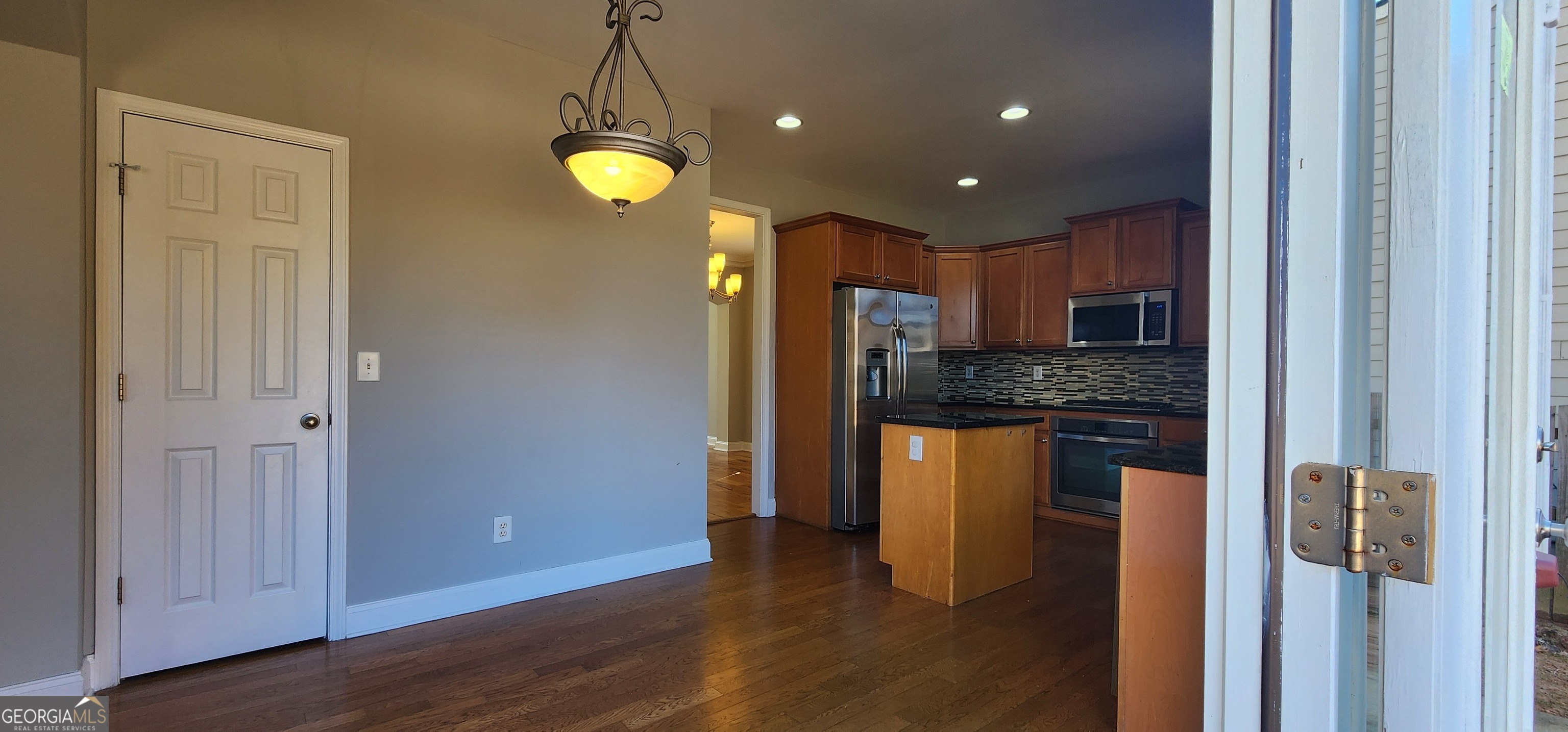 Cumming, Georgia 30041, United States, 4 Bedrooms Bedrooms, ,3 BathroomsBathrooms,Residential,Active,25719