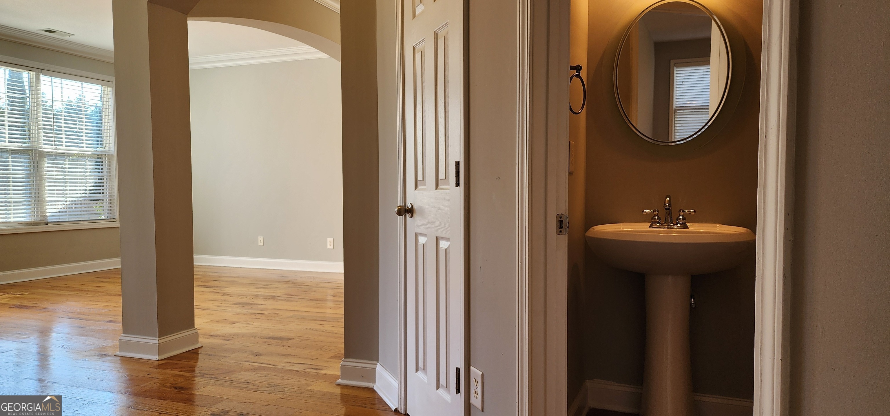 Cumming, Georgia 30041, United States, 4 Bedrooms Bedrooms, ,3 BathroomsBathrooms,Residential,Active,25719