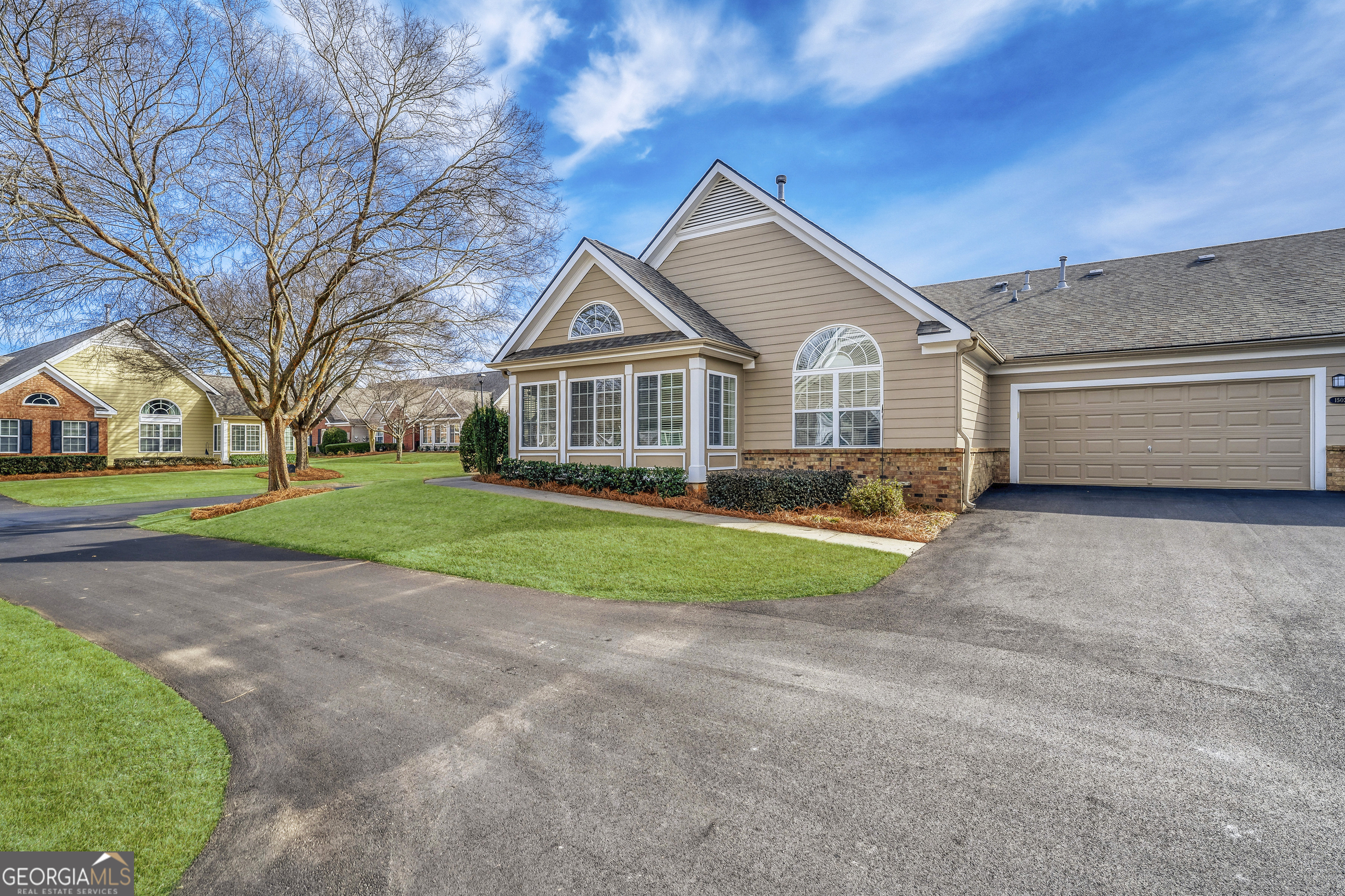 1502 Sweet Apple CIR