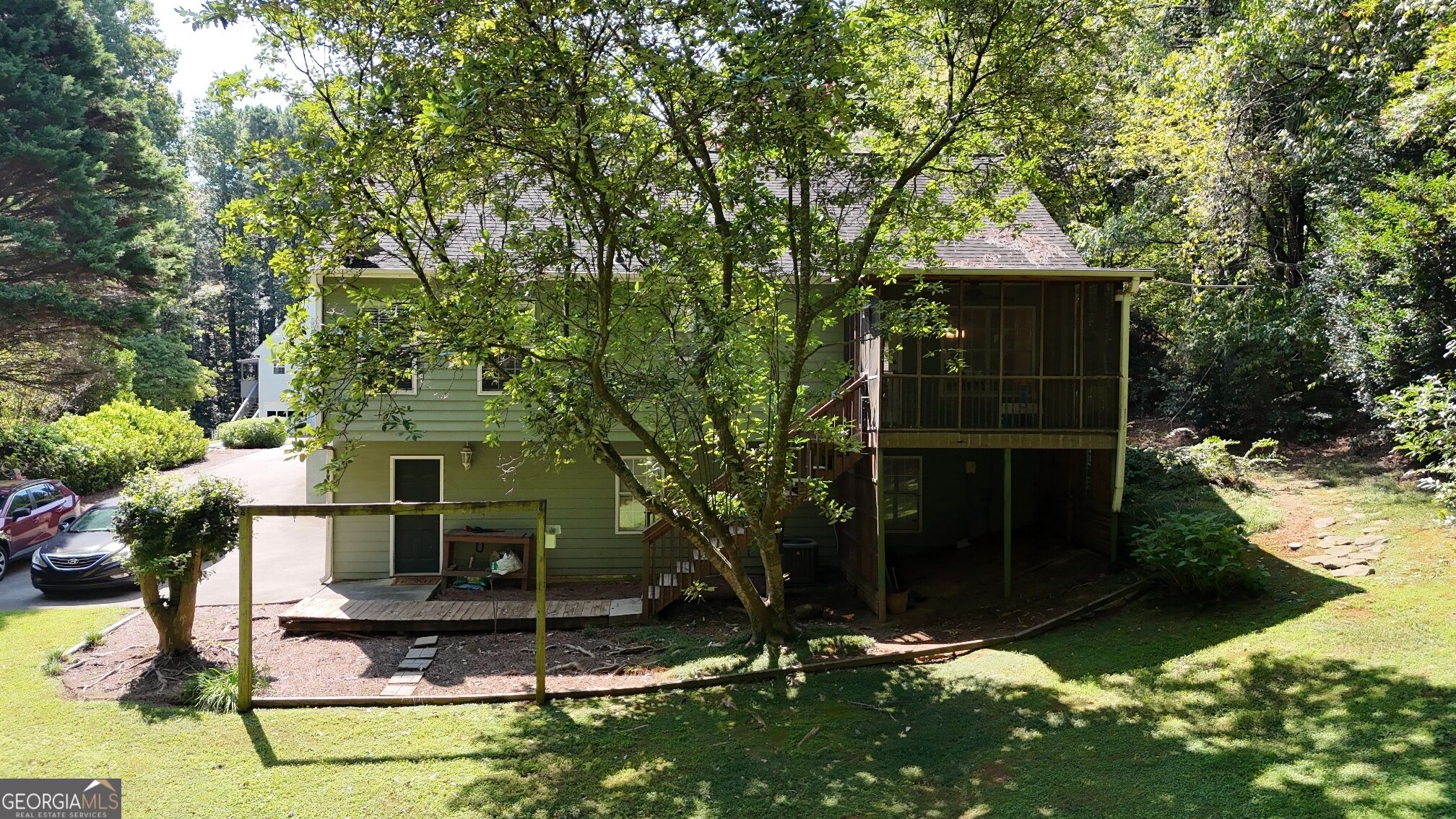 106 N Springs DR