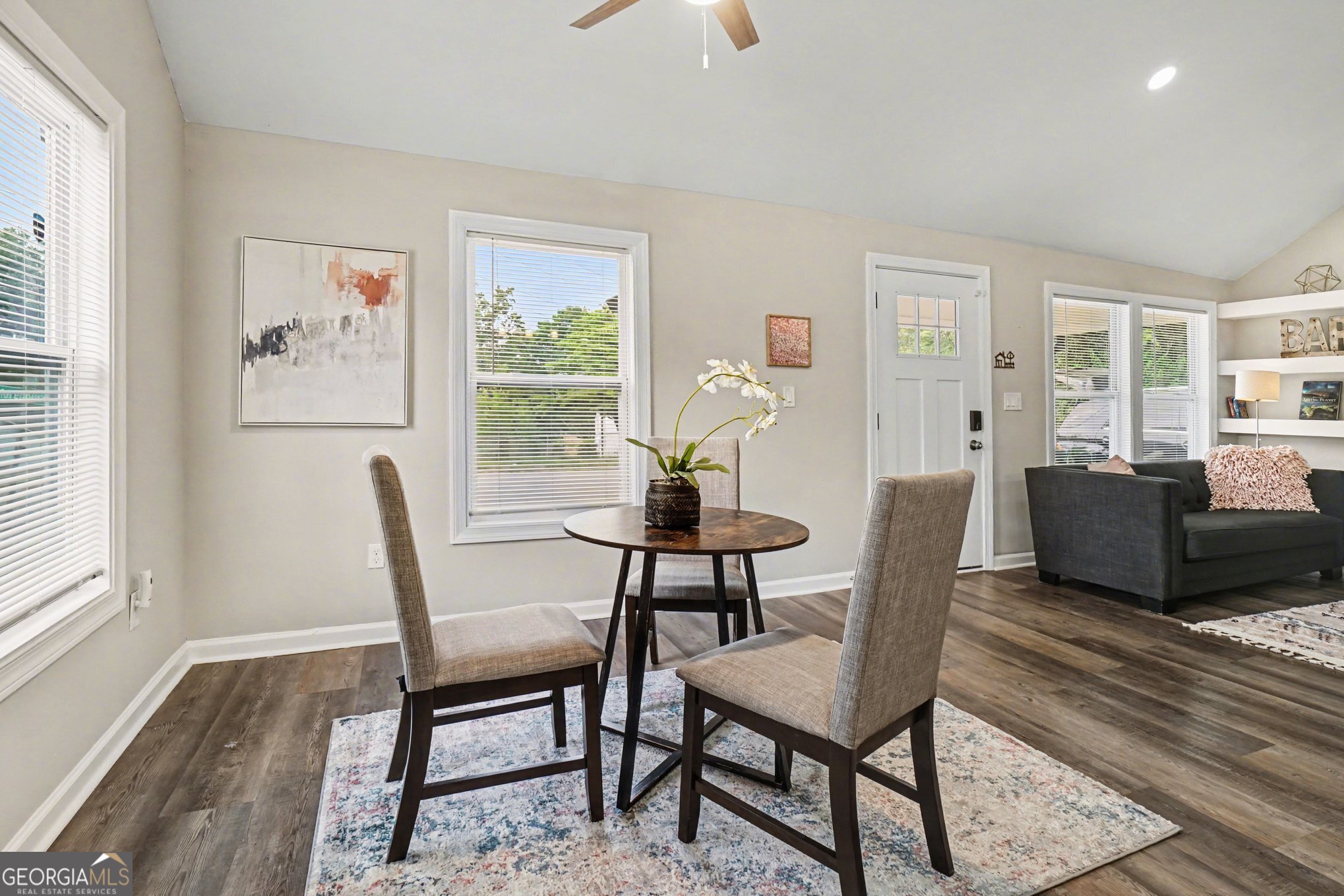 2074 Morehouse DR NW