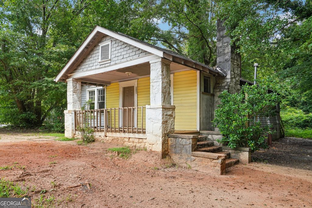 Photo of 2096 Fairburn Road SW, Atlanta, GA 30331 (MLS # 10636943)