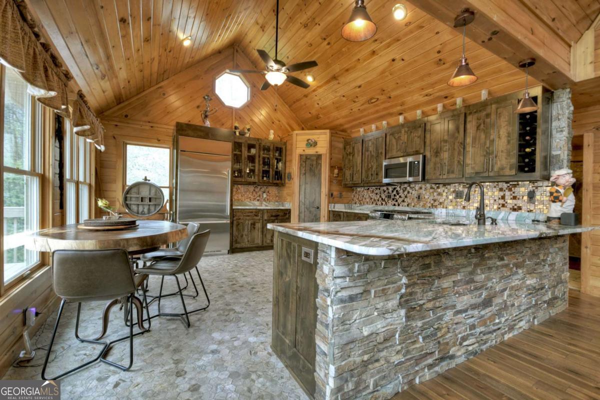 324 Cooper Creek DR