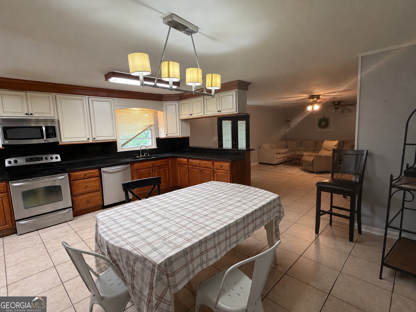 1503 Acton DR