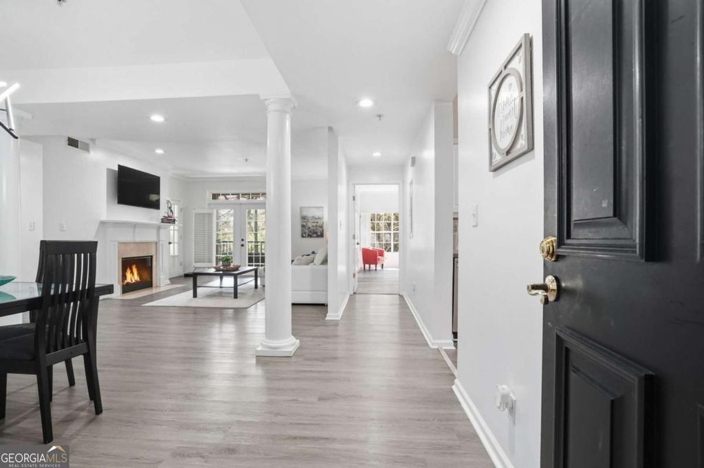 Photo of 3047 Lenox Road #2203, Atlanta, GA 30324 (MLS # 10730026)