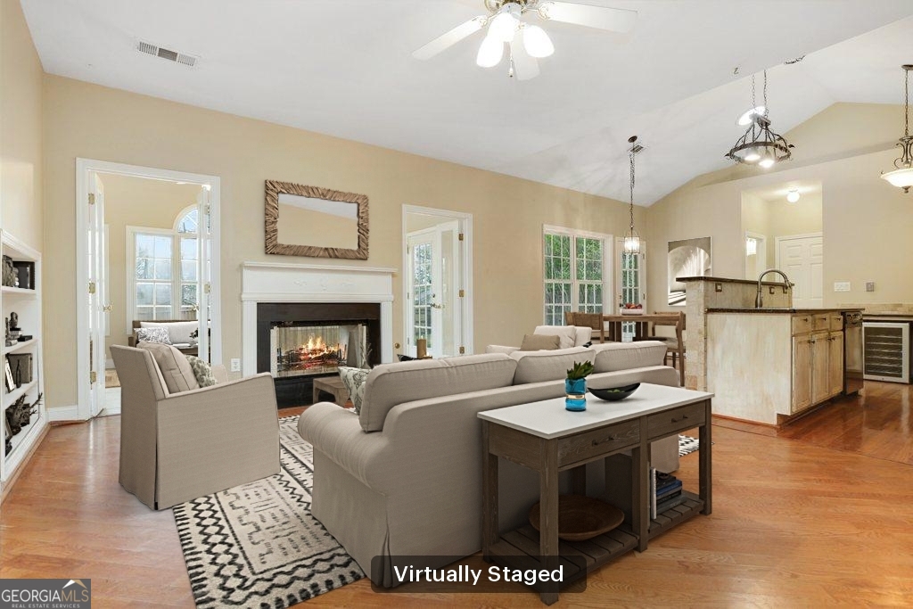 1955 Fairway Close TER