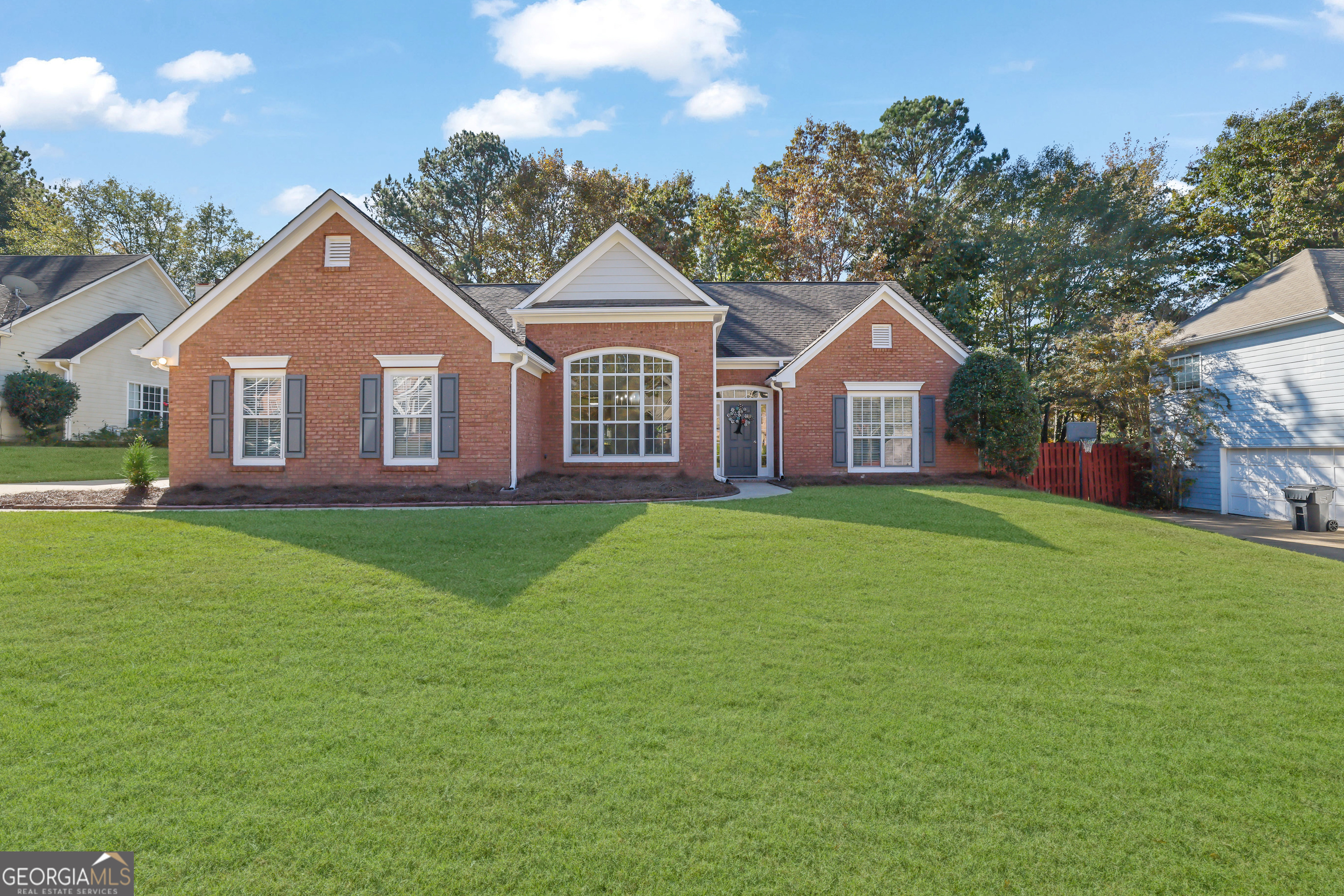 Don't miss this beautifully maintained home in the highly sought-after neighborhood of Buford! Featuring a spacious open floor plan, a recently upgraded kitchen, and a stunning backyard perfect for entertaining, this property offers a rare blend of comfort and convenience. Located within the top-rated Buford City School District and just minutes from shopping, dining, and major highways.