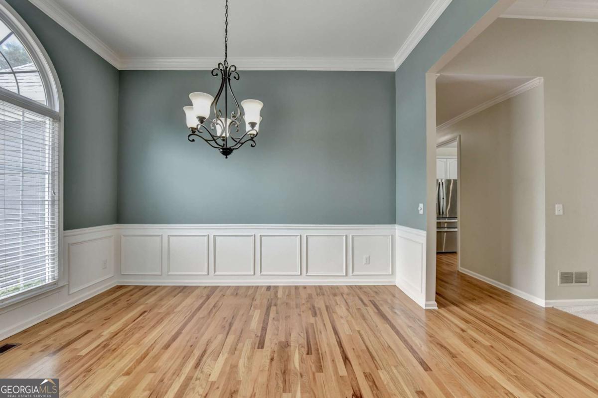 1625 Captains WALK