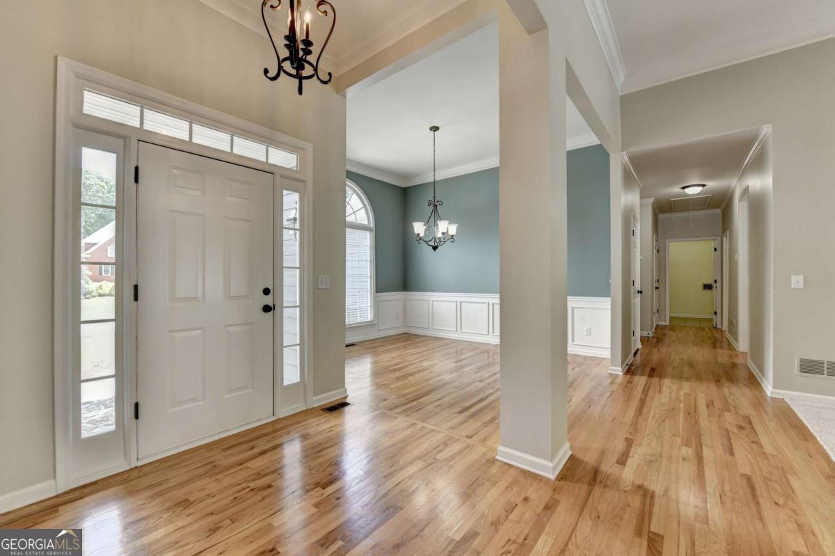 1625 Captains WALK