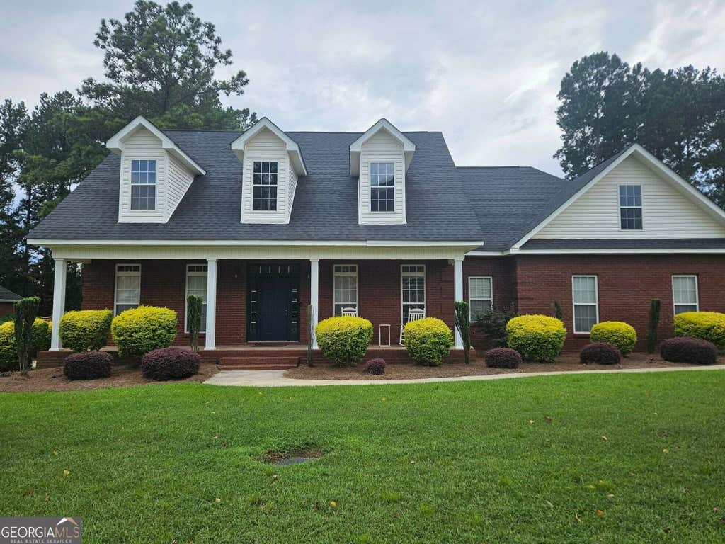 Photo of 304 Victoria Circle, Warner Robins, GA 31088 (MLS # 10827599)