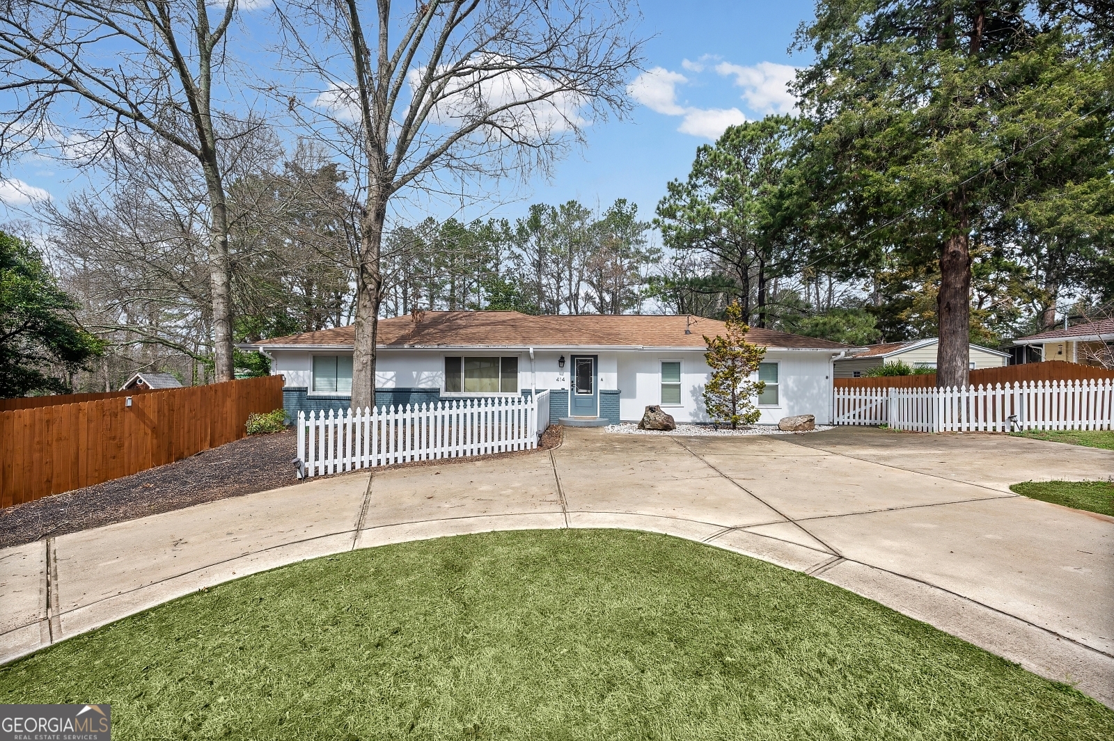 414 Charles PL