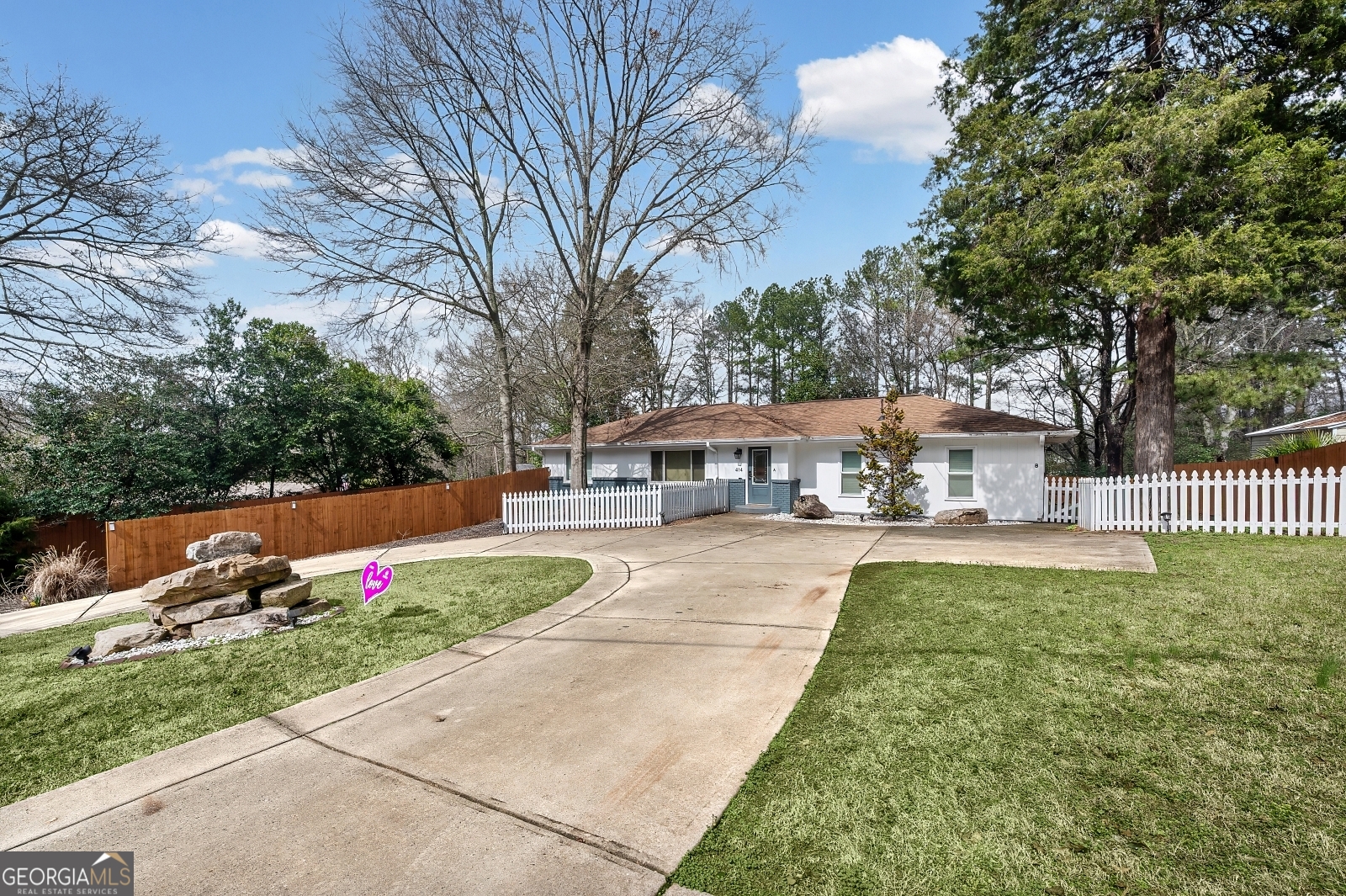 414 Charles PL