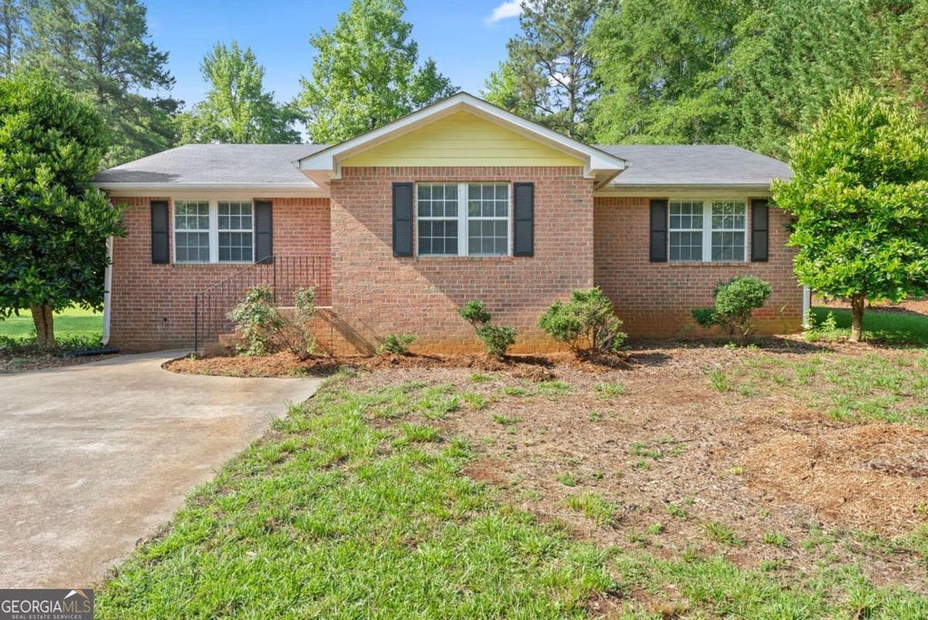 Photo of 175 Big Oak Circle, Athens, GA 30605 (MLS # 10784406)
