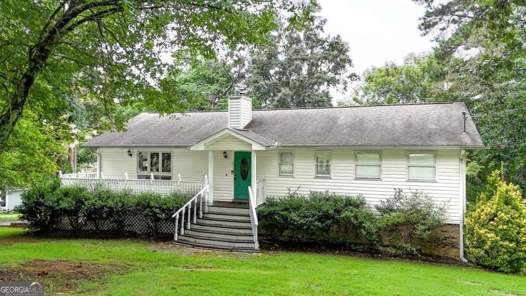 Photo of 110 Crestmont Drive, Calhoun, GA 30701 (MLS # 10822933)