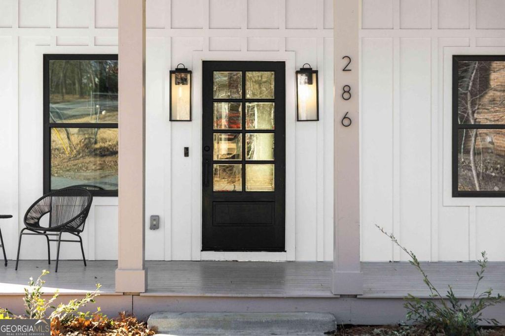 Photo of 286 Sisson Avenue NE, Atlanta, GA 30317 (MLS # 10686219)