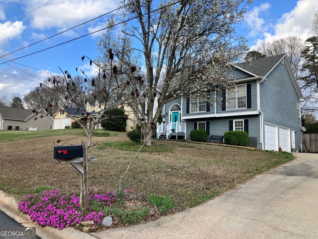 Photo of 400 Austin Drive, Douglasville, GA 30134 (MLS # 10735641)