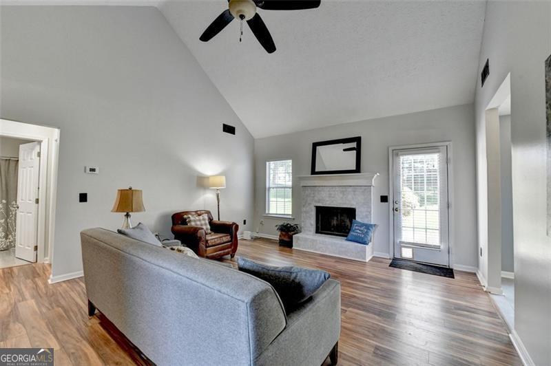 3880 Michaels Creek CT