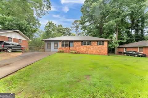 3553 Lakeview DR Rex GA 30273