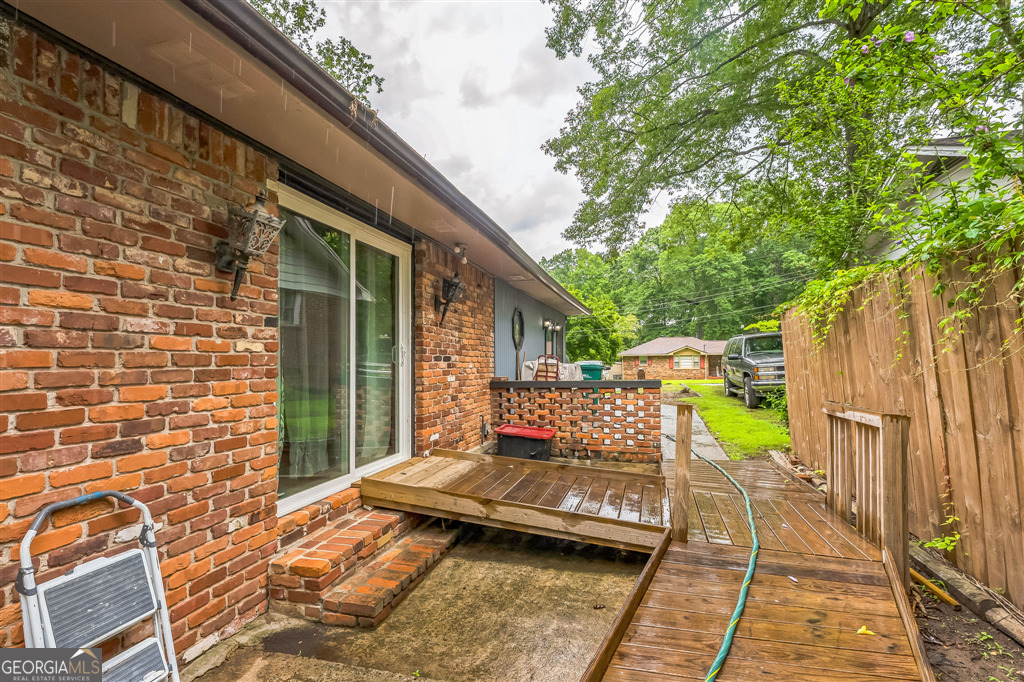 3553 Lakeview DR