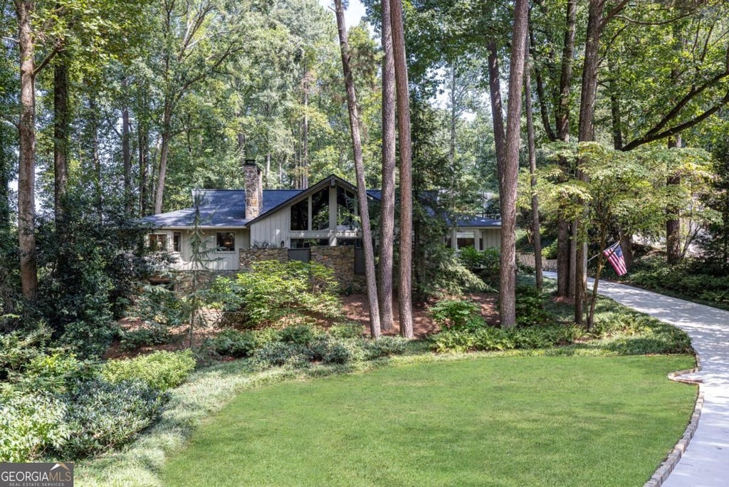 Photo of 945 River Overlook Court, Sandy Springs, GA 30328 (MLS # 10854196)