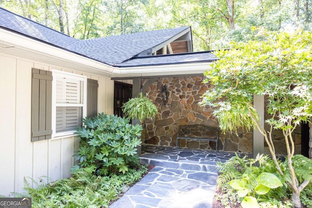 Photo of 945 River Overlook Court, Sandy Springs, GA 30328 (MLS # 10854196)