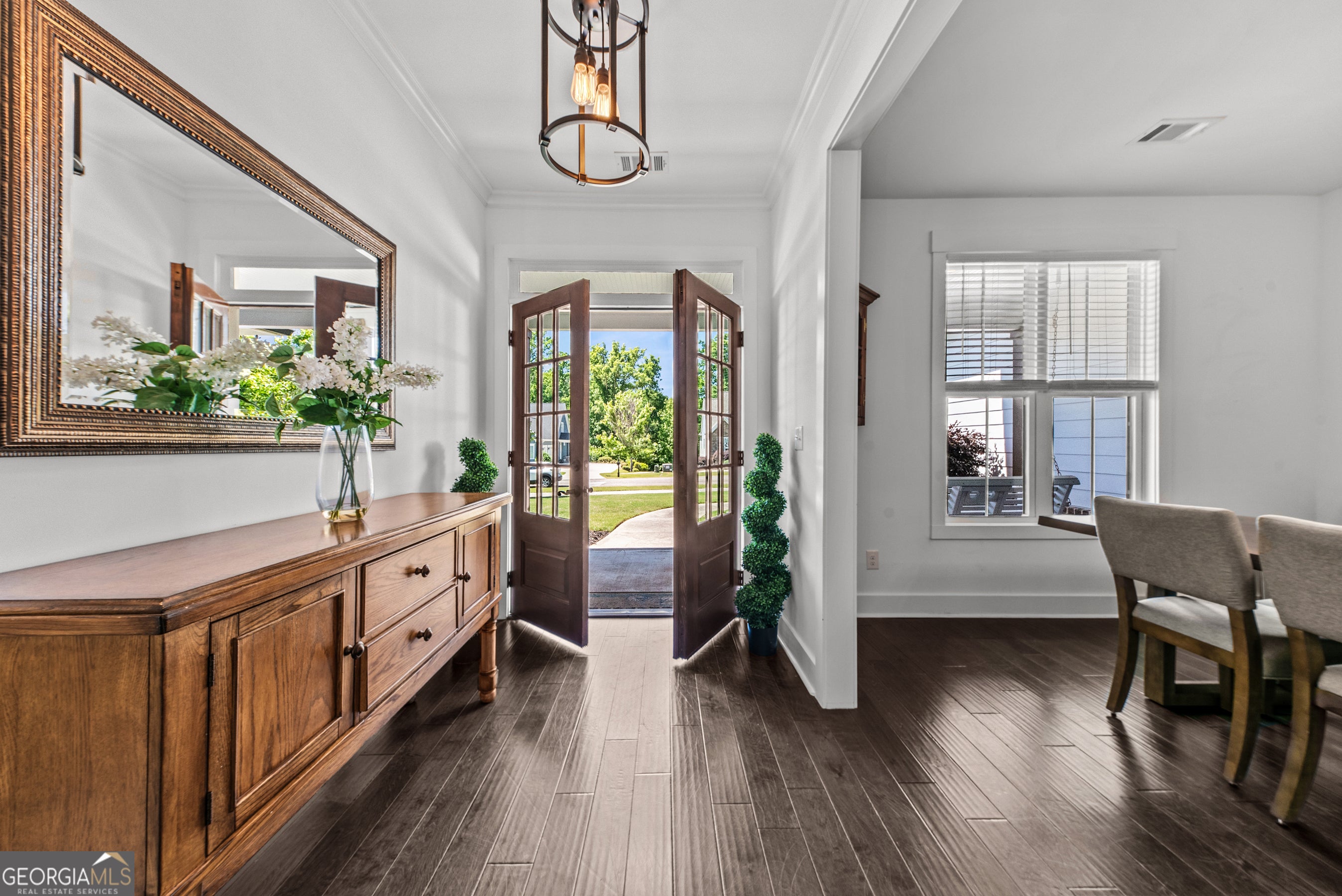 1100 W Magnolia LOOP