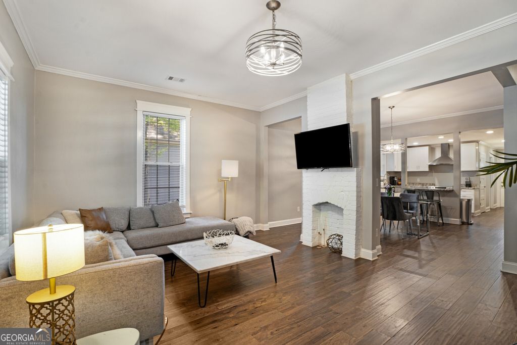 Photo of 1272 Oakland Terrace SW, Atlanta, GA 30310 (MLS # 10678499)