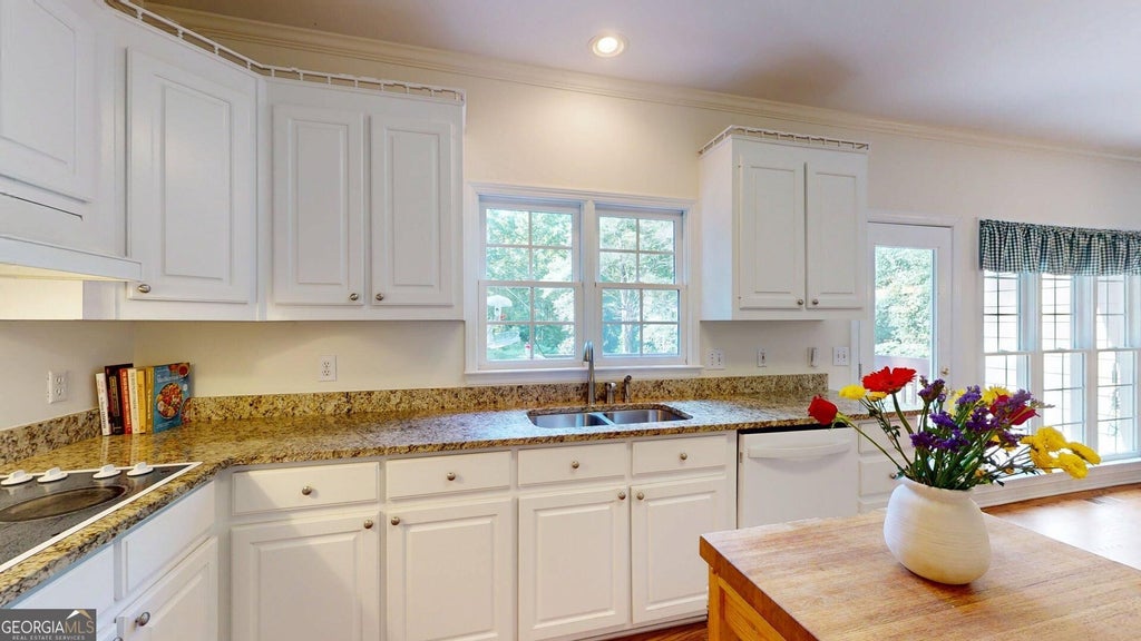 Photo of 1555 Timberline Trace, Snellville, GA 30078 (MLS # 10852151)