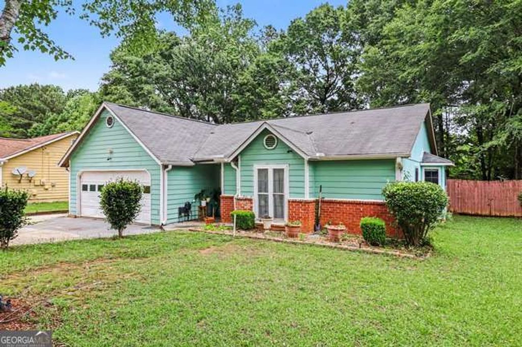 Photo of 8780 Ansley Way, Jonesboro, GA 30238 (MLS # 10774851)