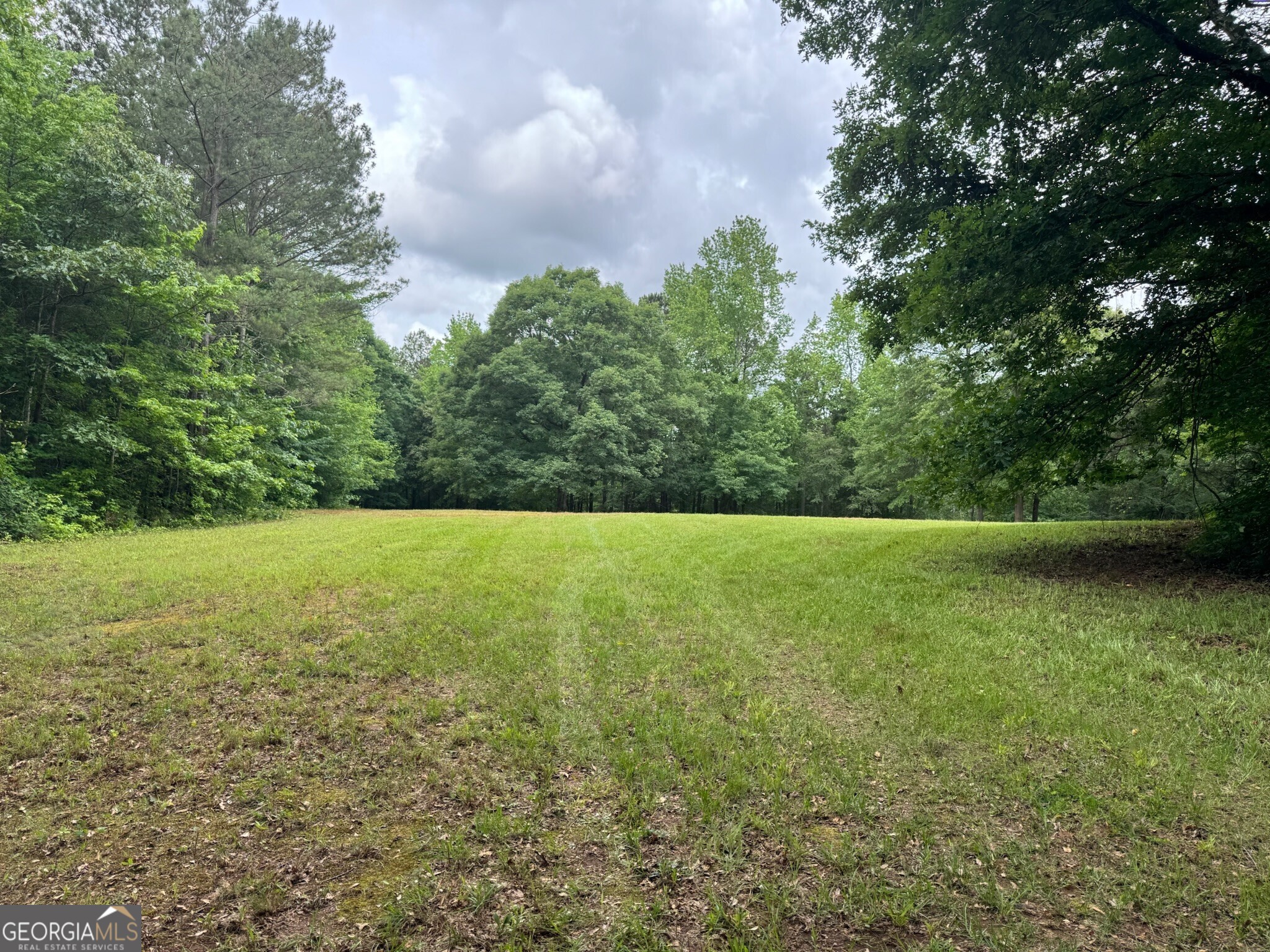 646 Lakeside RD