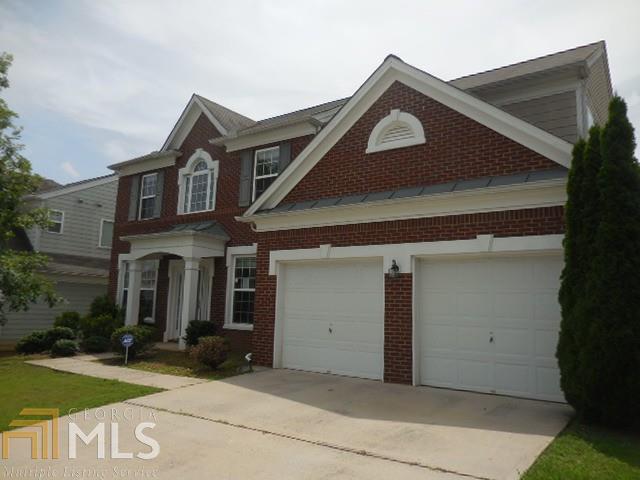 Say hello to plenty of space! This home is a 4 bedroom traditional in desirable Princeton Lakes subdivision. Features include hardwood floors, cherry cabinets, newer appliances, large level lot, kitchen island, spacious bedrooms and totally open floorplan. Come see your new home today and fall in love.