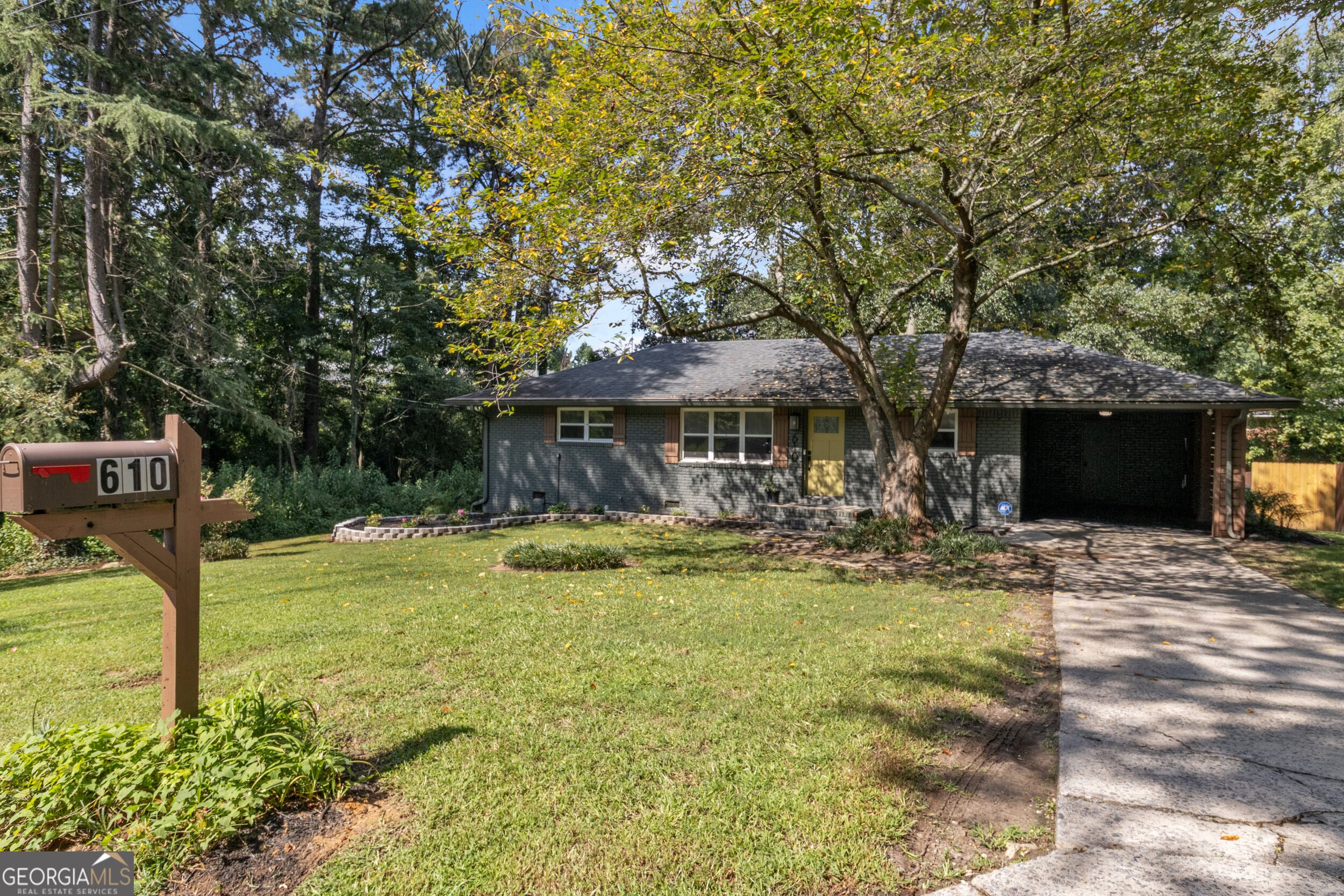 610 Oriole DR SE