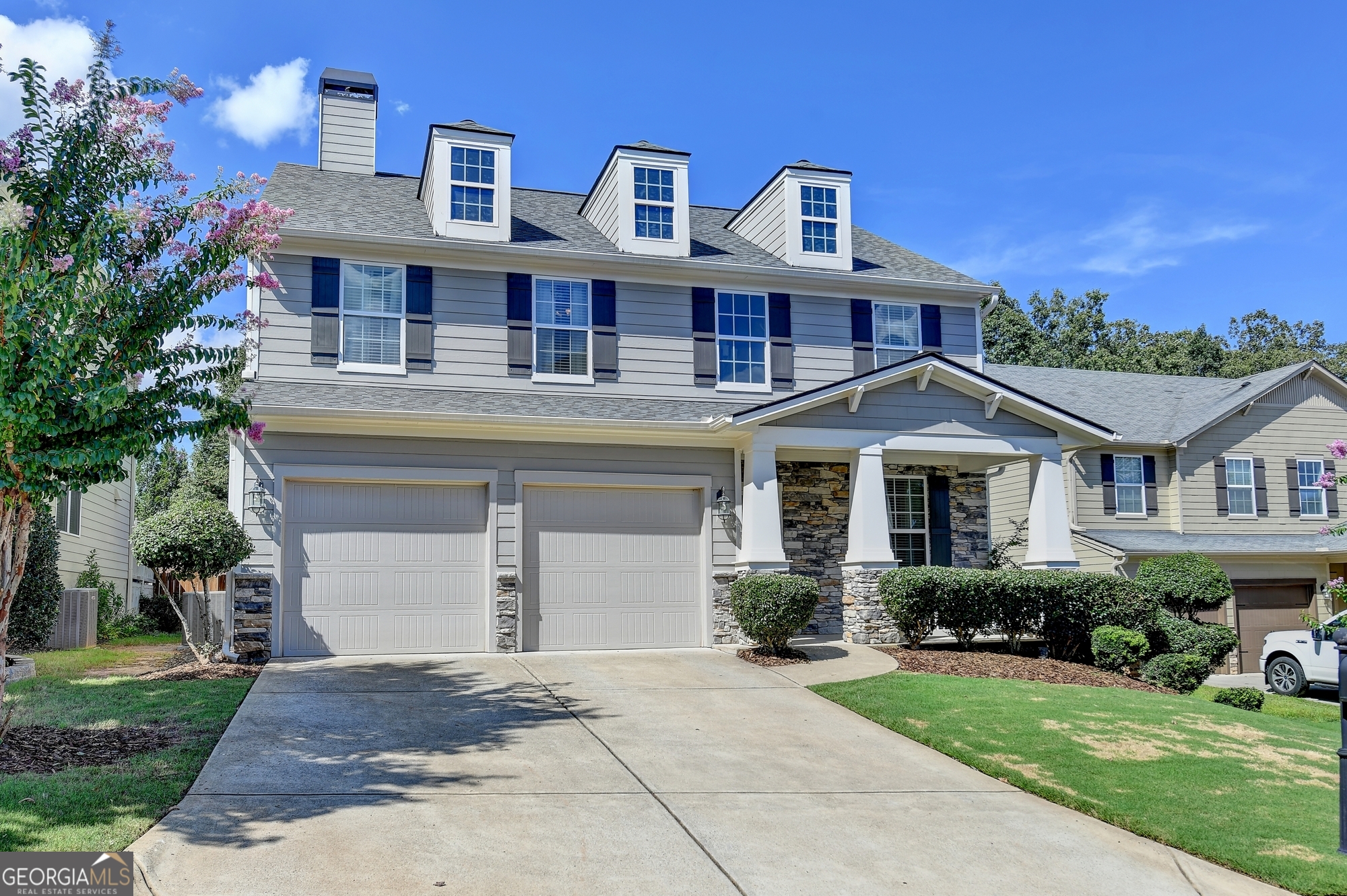 3905 Silver Springs RD