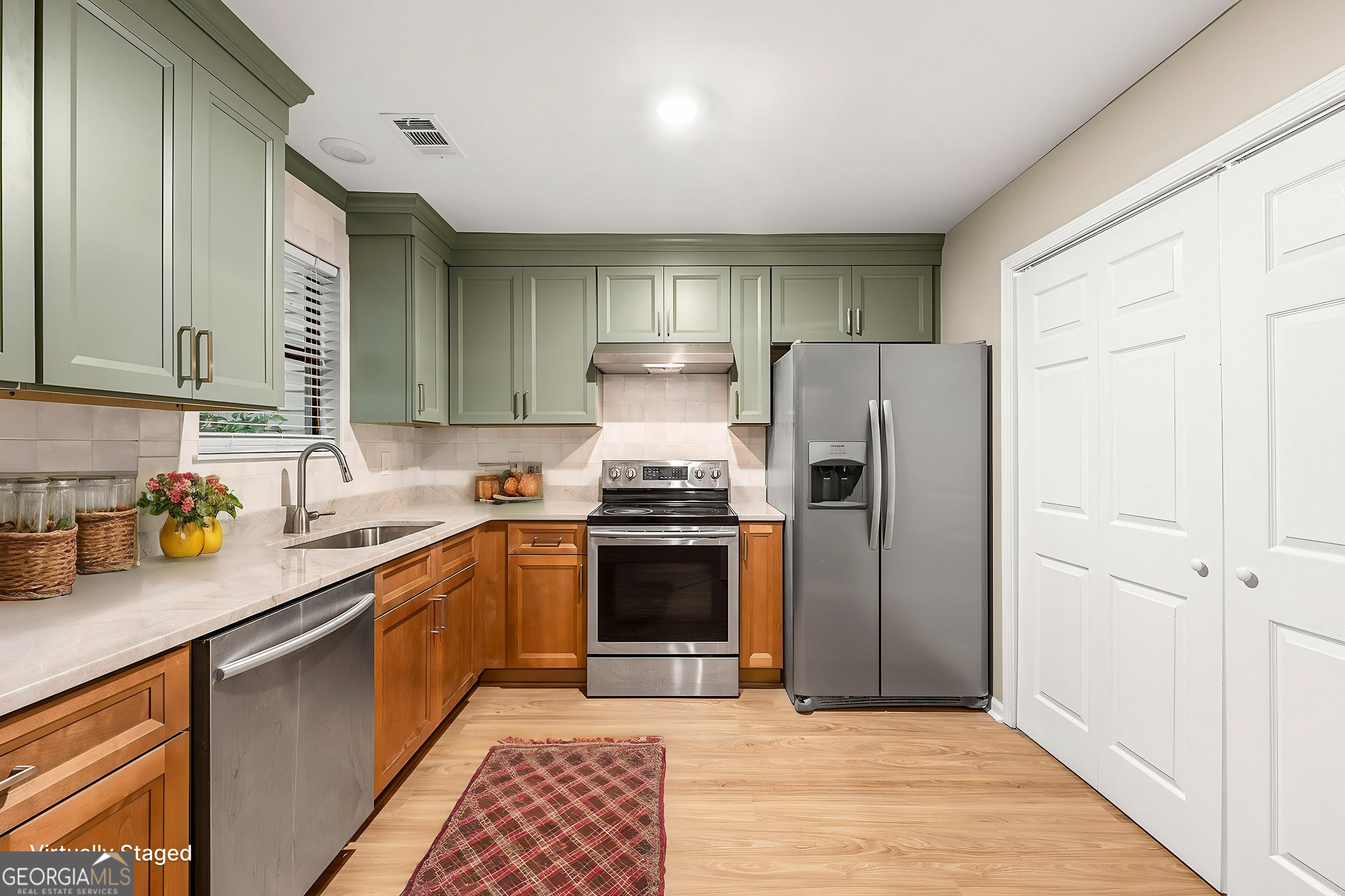 2300 Newport LNDG