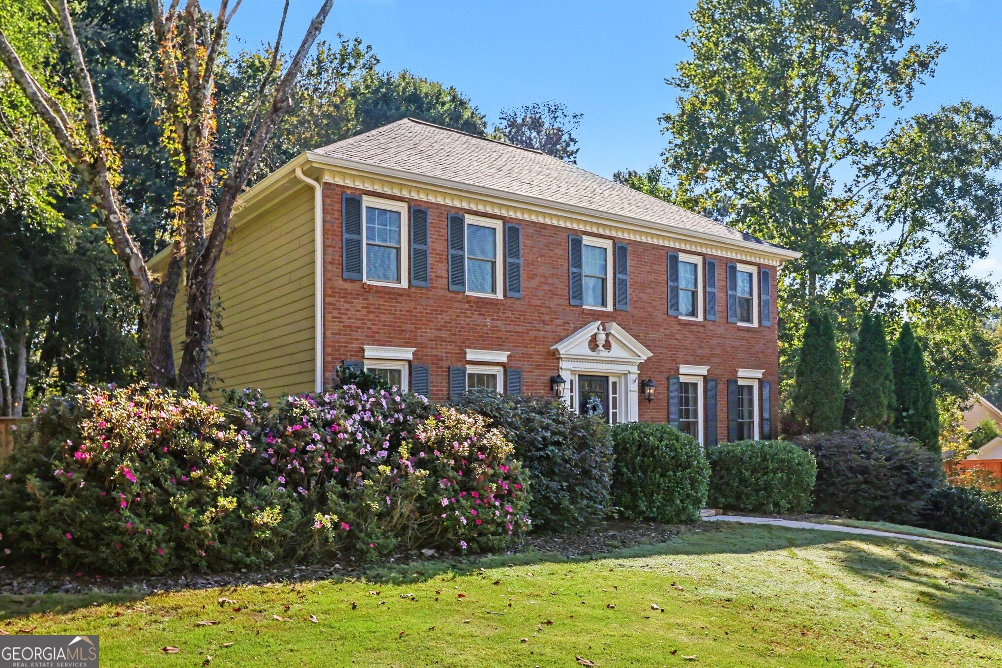 115 West CT
