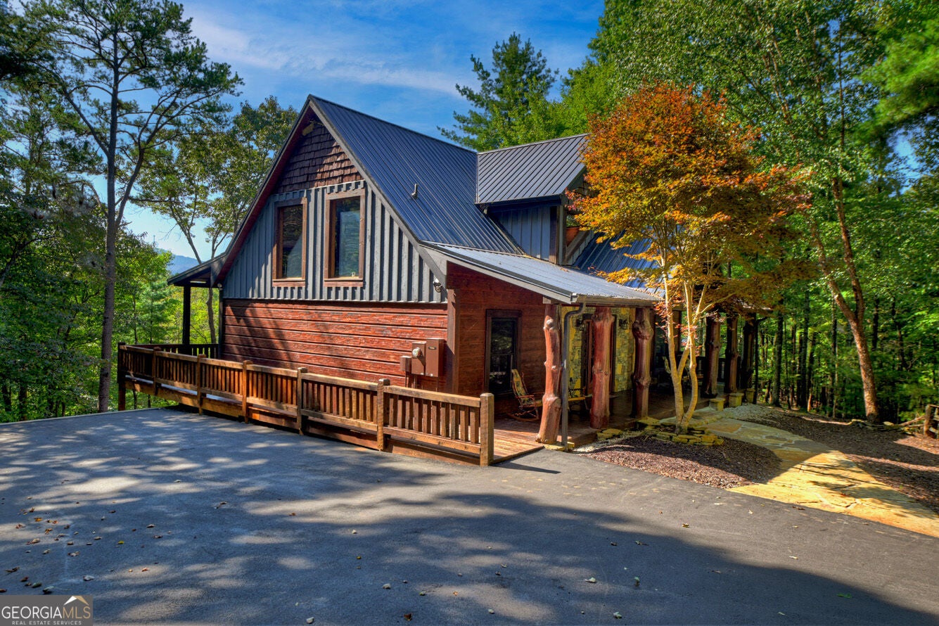 330 Seneca DR