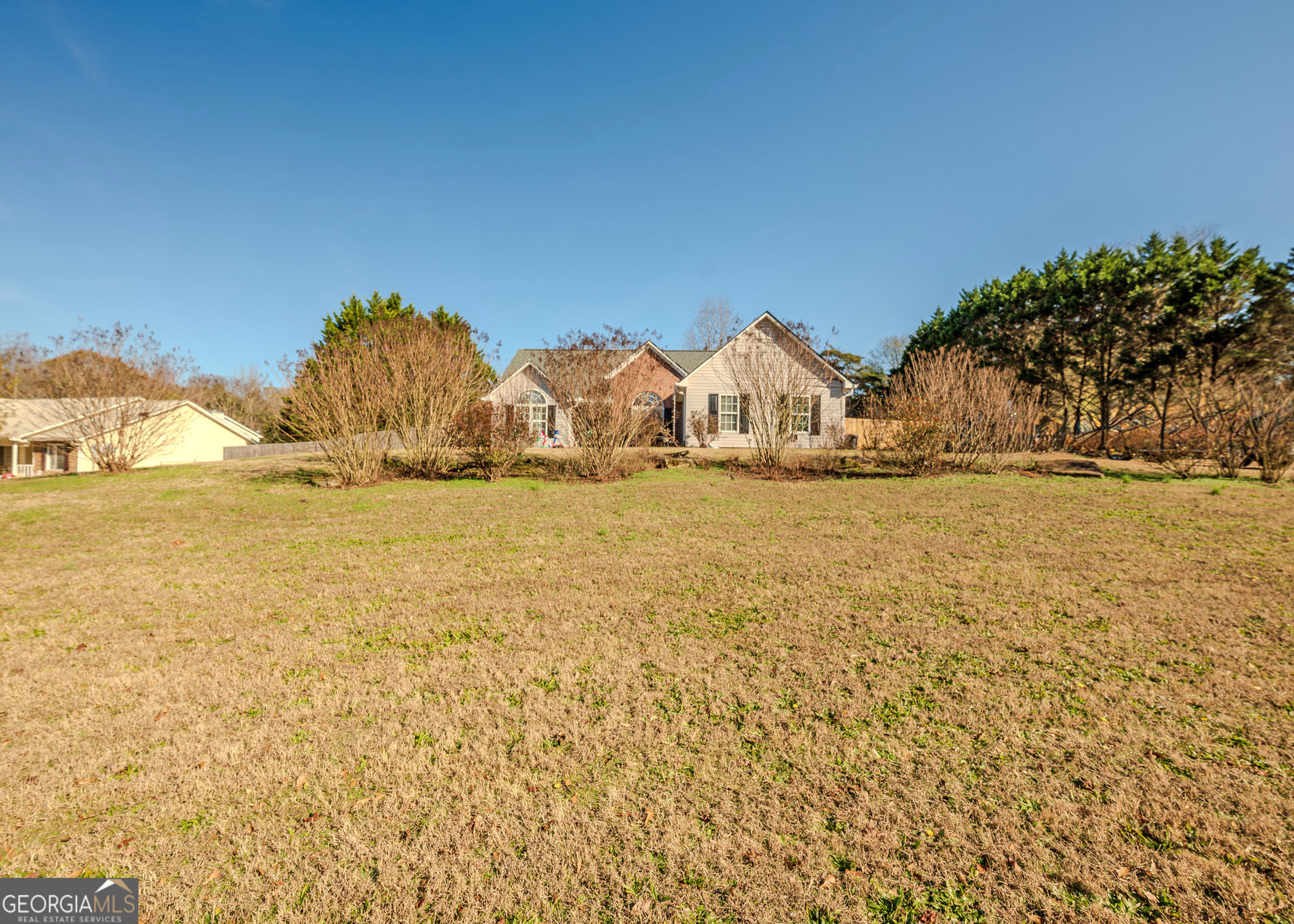 160 Glenn Fuller CIR